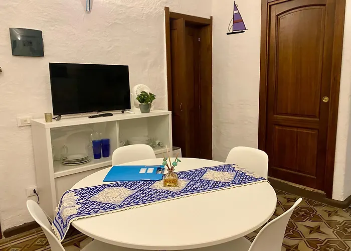 Marmilla - Centro Storico Di Apartman Castelsardo